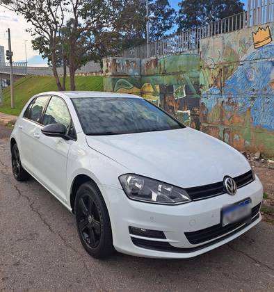 VOLKSWAGEN GOLF 1.4 TSI COMFORTLINE 16V GASOLINA 4P AUTOMÁTICO VOLKSWAGEN GOLF 1.4 TSI COMFORTLINE 16V GASOLINA 4P AUTOMÁTICO